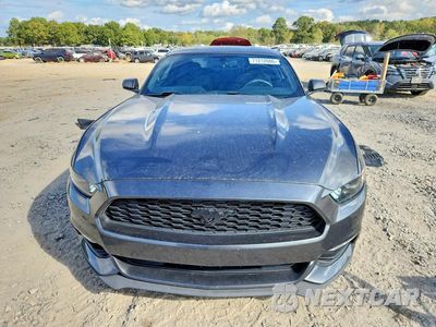 Piąte zdjęcie samochodu w środku: 2017 FORD MUSTANG VIN:1FA6P8AM0H5263485 - miniatura