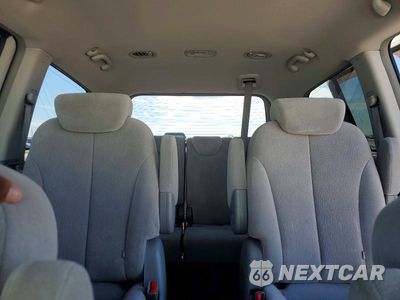 Zdjęcie 10 z 13 samochodu: 2006 KIA SEDONA LX VIN:KNDMB233466044117 - miniatura