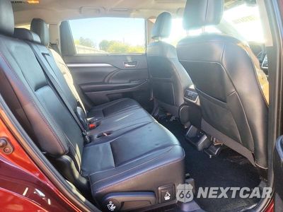 Zdjęcie 11 z 13 samochodu: 2019 TOYOTA HIGHLANDER XLE VIN:5TDJZRFH9KS987466 - miniatura