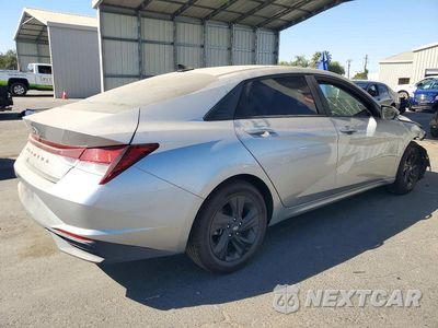 Trzecie zdjęcie samochodu z tyłu: 2021 HYUNDAI ELANTRA SEL VIN:5NPLS4AG1MH034144 - miniatura