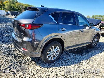 Trzecie zdjęcie samochodu z tyłu: 2024 MAZDA CX-5 PREFERRED VIN:JM3KFBCM3R0351524 - miniatura