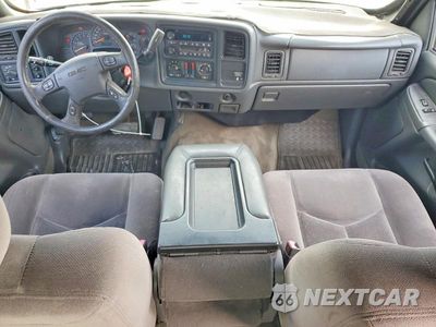 Zdjęcie 8 z 12 samochodu: 2004 GMC NEW SIERRA C1500 VIN:2GTEC19T541110438 - miniatura