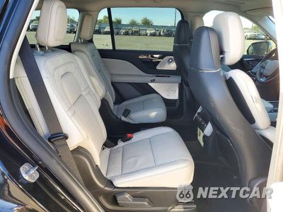 Zdjęcie 11 z 14 samochodu: 2025 LINCOLN AVIATOR RESERVE VIN:5LM5J7XC7SGL28062 - miniatura