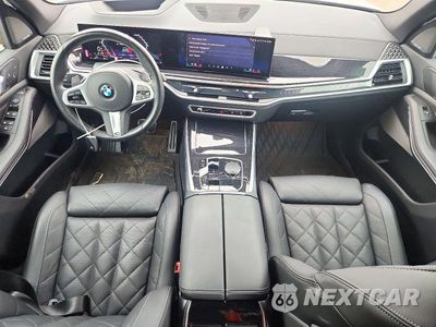 Zdjęcie 8 z 12 samochodu: 2025 BMW X5 XDRIVE40I VIN:5UX23EU00S9Y60811 - miniatura