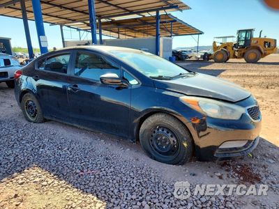 Czwarte zdjęcie samochodu z boku: 2016 KIA FORTE LX VIN:KNAFK4A6XG5449517 - miniatura
