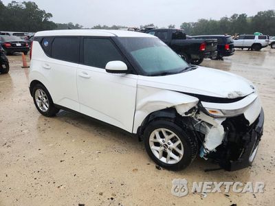 Czwarte zdjęcie samochodu z boku: 2020 KIA SOUL S VIN:KNDJ23AU6L7044856 - miniatura