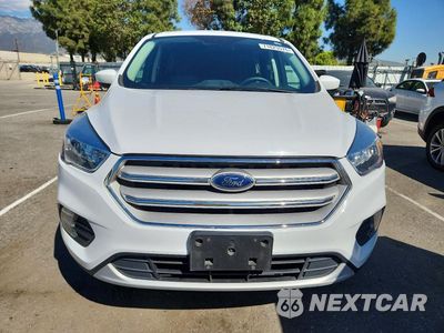 Piąte zdjęcie samochodu w środku: 2019 FORD ESCAPE SE VIN:1FMCU0GD8KUA54986 - miniatura