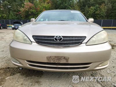 Piąte zdjęcie samochodu w środku: 2004 TOYOTA CAMRY XLE VIN:4T1BE30K54U799233 - miniatura