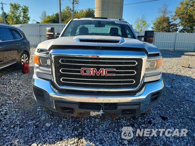 Piąte zdjęcie samochodu w środku: 2018 GMC SIERRA K2500 HEAVY DUTY VIN:1GT02REY7JZ243900 - miniatura