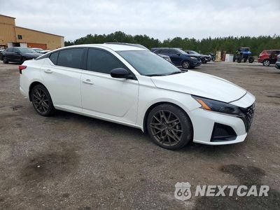 Czwarte zdjęcie samochodu z boku: 2025 NISSAN ALTIMA SR VIN:1N4BL4CV0SN353753 - miniatura