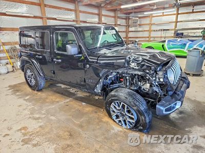 Czwarte zdjęcie samochodu z boku: 2026 JEEP WRANGLER SAHARA VIN:1C4PJXEN7TW179521 - miniatura