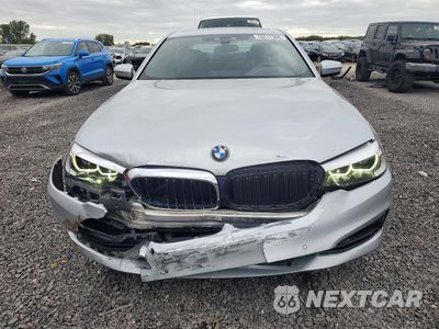 Piąte zdjęcie samochodu w środku: 2019 BMW 530 XI VIN:WBAJA7C56KWW08586 - miniatura