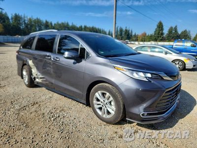 Czwarte zdjęcie samochodu z boku: 2025 TOYOTA SIENNA LIMITED 7-PASSENGER VIN:5TDZSKFC7SS205491 - miniatura