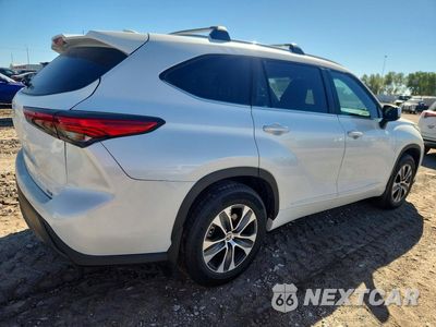 Trzecie zdjęcie samochodu z tyłu: 2023 TOYOTA HIGHLANDER HYBRID XLE VIN:5TDKARAH3PS521896 - miniatura