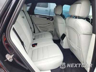 Zdjęcie 11 z 13 samochodu: 2025 PORSCHE MACAN BASE VIN:WP1AA2A58SLB13878 - miniatura