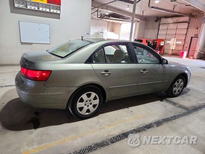 Trzecie zdjęcie samochodu z tyłu: 2010 HYUNDAI SONATA GLS VIN:5NPET4AC5AH653487 - miniatura