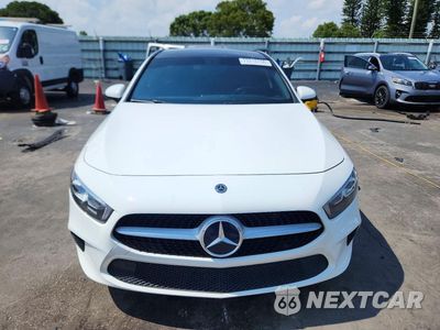 Piąte zdjęcie samochodu w środku: 2019 MERCEDES-BENZ A 220 VIN:WDD3G4EB8KW031691 - miniatura