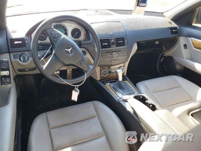 Zdjęcie 8 z 13 samochodu: 2008 MERCEDES-BENZ C 350 VIN:WDDGF56X88R027149 - miniatura