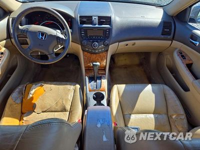 Zdjęcie 8 z 12 samochodu: 2005 HONDA ACCORD EX VIN:1HGCM56805A019758 - miniatura