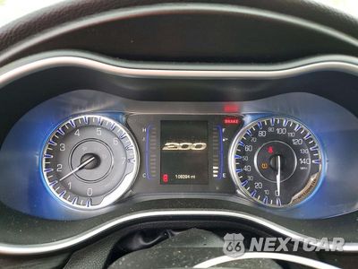 Zdjęcie 9 z 12 samochodu: 2015 CHRYSLER 200 LIMITED VIN:1C3CCCAB5FN653543 - miniatura