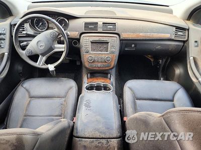 Zdjęcie 8 z 13 samochodu: 2011 MERCEDES-BENZ R 350 BLUETEC VIN:4JGCB2FE4BA119958 - miniatura
