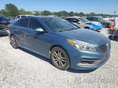 Czwarte zdjęcie samochodu z boku: 2015 HYUNDAI SONATA SPORT 2.0T VIN:5NPE34AB4FH065451 - miniatura