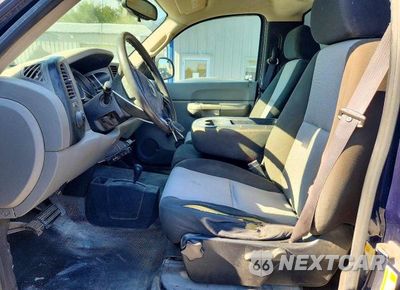 Zdjęcie 7 z 12 samochodu: 2007 GMC SIERRA K2500 HEAVY DUTY VIN:1GTHK24K07E571957 - miniatura