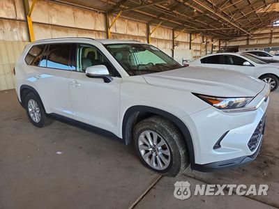 Czwarte zdjęcie samochodu z boku: 2025 TOYOTA GRAND HIGHLANDER XLE VIN:5TDAAAB5XSS087387 - miniatura