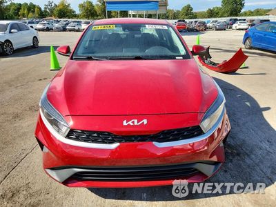 Piąte zdjęcie samochodu w środku: 2023 KIA FORTE LXS VIN:3KPF24AD6PE559650 - miniatura