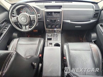 Zdjęcie 8 z 12 samochodu: 2012 JEEP LIBERTY SPORT VIN:1C4PJMAKXCW202252 - miniatura