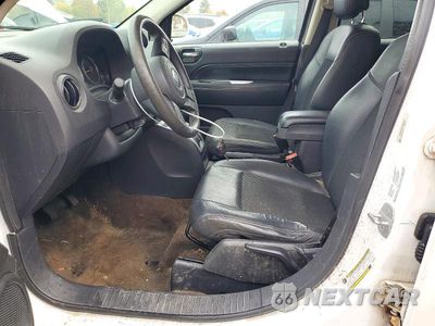 Zdjęcie 7 z 13 samochodu: 2014 JEEP COMPASS SPORT VIN:1C4NJDAB6ED840908 - miniatura