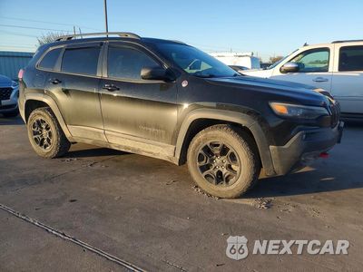 Czwarte zdjęcie samochodu z boku: 2019 JEEP CHEROKEE TRAILHAWK VIN:1C4PJMBX4KD136026 - miniatura