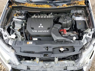 Zdjęcie 12 z 14 samochodu: 2017 MITSUBISHI OUTLANDER GT VIN:JA4JZ4AX4HZ010495 - miniatura