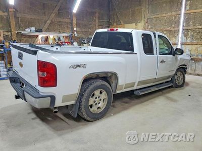 Trzecie zdjęcie samochodu z tyłu: 2013 CHEVROLET SILVERADO K1500 LT VIN:1GCRKSE73DZ379824 - miniatura