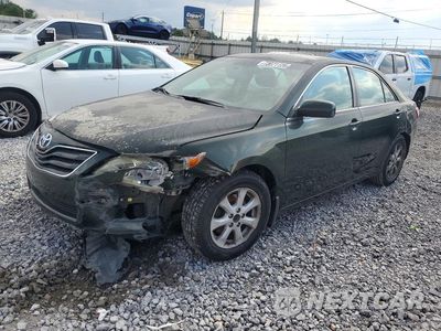 2010 TOYOTA CAMRY LE 4T1BF3EK9AU553450 - główne zdjęcie licytacji z USA - miniatura