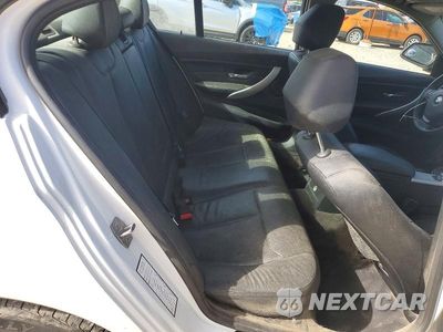 Zdjęcie 10 z 12 samochodu: 2013 BMW 328 XI VIN:WBA3B3C51DF534432 - miniatura