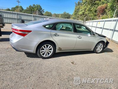 Trzecie zdjęcie samochodu z tyłu: 2015 TOYOTA AVALON XLE VIN:4T1BK1EB4FU143002 - miniatura
