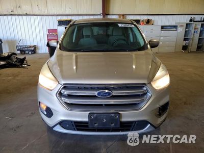 Piąte zdjęcie samochodu w środku: 2017 FORD ESCAPE SE VIN:1FMCU0GD3HUE75541 - miniatura