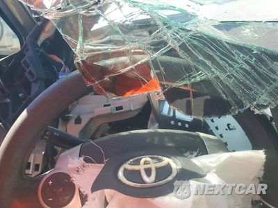 Zdjęcie 9 z 14 samochodu: 2012 TOYOTA PRIUS V THREE VIN:JTDZN3EU9C3105595 - miniatura