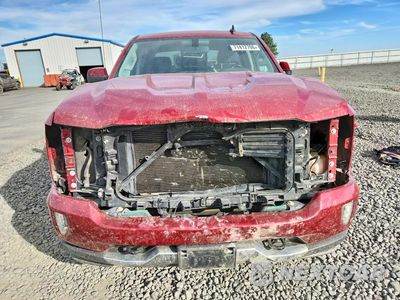 Piąte zdjęcie samochodu w środku: 2018 CHEVROLET SILVERADO K1500 LT VIN:3GCUKREC6JG161131 - miniatura