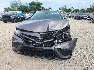 Piąte zdjęcie samochodu w środku: 2021 TOYOTA CAMRY SE VIN:4T1G11AK5MU587226 - miniatura