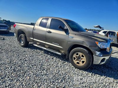 Czwarte zdjęcie samochodu z boku: 2008 TOYOTA TUNDRA SR5 VIN:5TBRV54158S476769 - miniatura