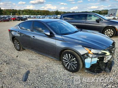 Czwarte zdjęcie samochodu z boku: 2023 NISSAN ALTIMA SV VIN:1N4BL4DV2PN390860 - miniatura