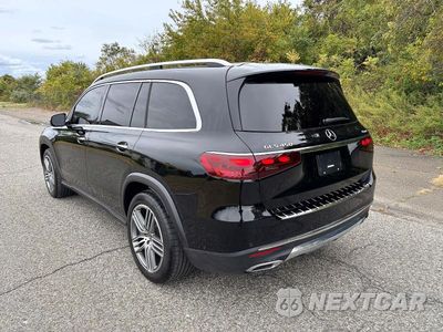 Trzecie zdjęcie samochodu z tyłu: 2025 MERCEDES-BENZ GLS 450 4MATIC VIN:4JGFF5KEXSB480968 - miniatura