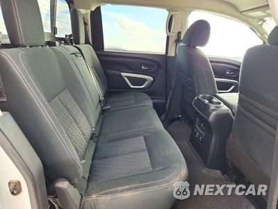 Zdjęcie 10 z 13 samochodu: 2019 NISSAN TITAN SV VIN:1N6AA1E65KN533615 - miniatura