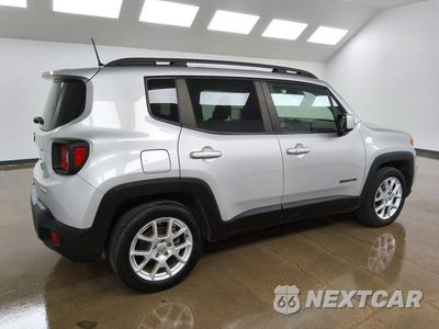 Trzecie zdjęcie samochodu z tyłu: 2020 JEEP RENEGADE LATITUDE VIN:ZACNJABBXLPL46365 - miniatura