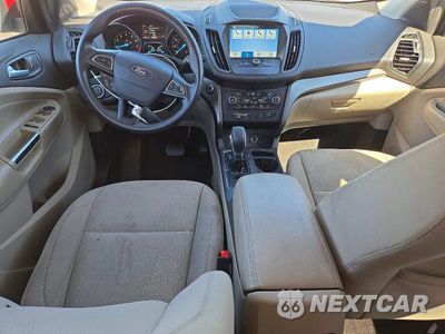 Zdjęcie 8 z 13 samochodu: 2019 FORD ESCAPE SE VIN:1FMCU0GD0KUA87609 - miniatura