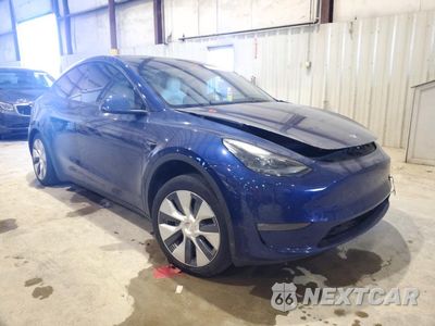 Czwarte zdjęcie samochodu z boku: 2023 TESLA MODEL Y VIN:7SAYGDEE8PA210254 - miniatura