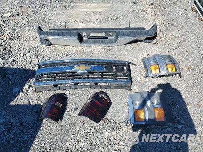 Zdjęcie 12 z 13 samochodu: 2015 CHEVROLET SILVERADO K2500 HEAVY DUTY LT VIN:1GC1KVE85FF181077 - miniatura
