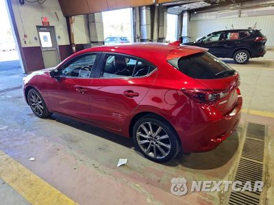 Drugie zdjęcie samochodu z przodu: 2018 MAZDA 3 GRAND TOURING VIN:3MZBN1M39JM215523 - miniatura